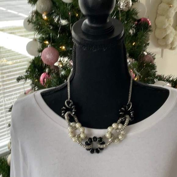 VINTAGE NY&CO MESH BLACK CRYSTAL PEARL TWISTED COLLAR NECKLACE - Picture 1 of 6